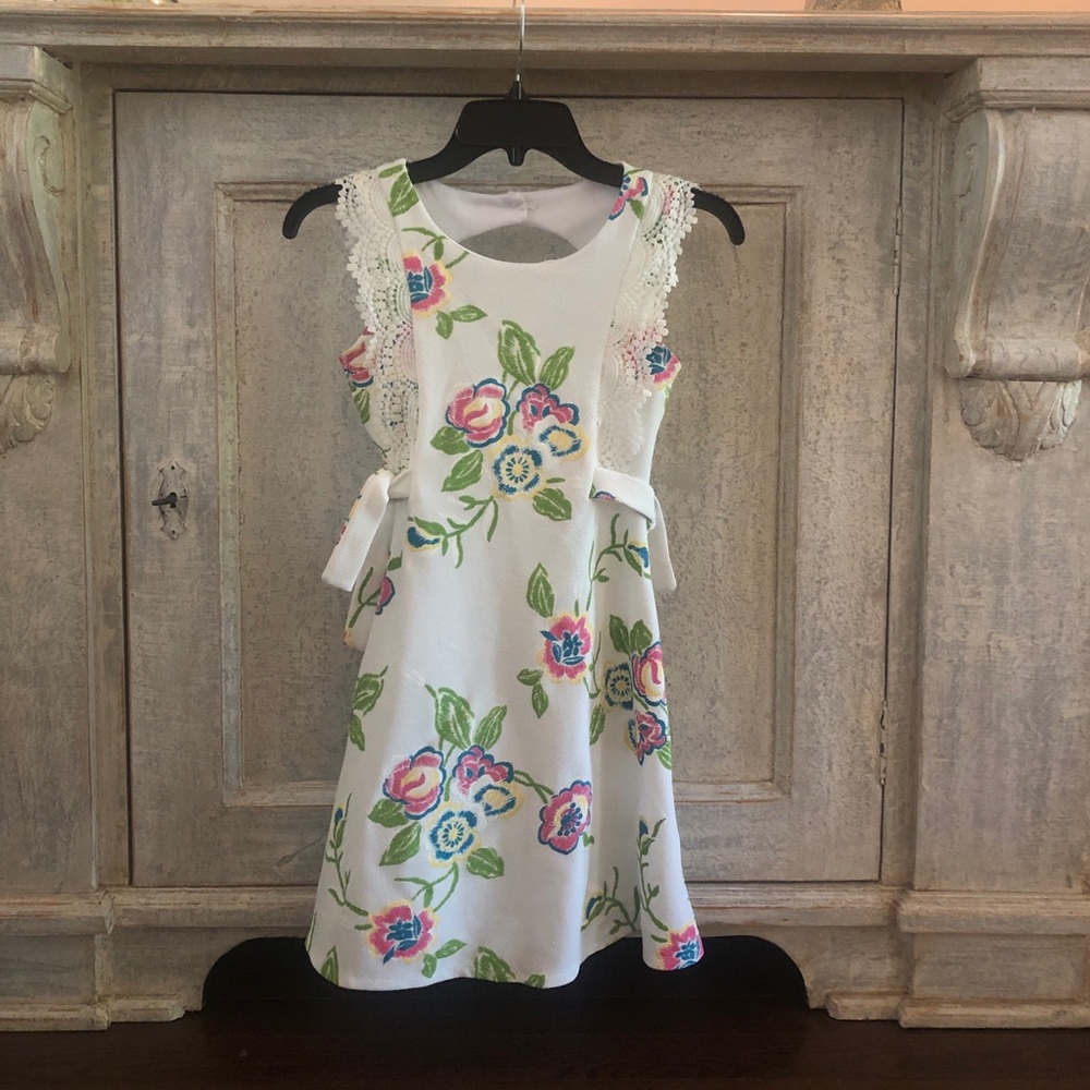 Girls dress